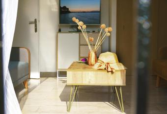 Maison Anna Corfu Holiday Apartments has Balcony rooms