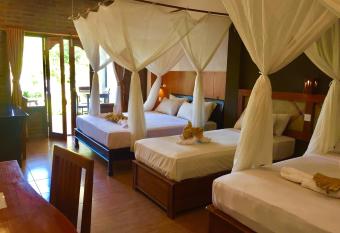 Villa Dika Pemuteran has Balcony rooms