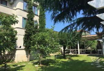 Villa Elmar has Balcony rooms