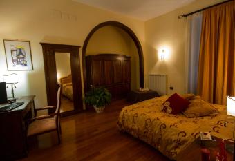 Camere al Borgo has Balcony rooms