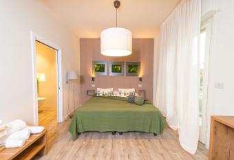 Hotel Rex has Balcony rooms