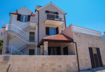 Apartments Vukovic has Balcony rooms