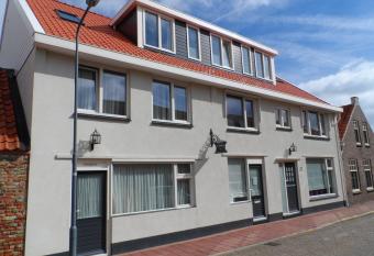 Riemens Residens allows 18 year olds to book a room