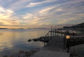 Virginia s Rooms has Balcony rooms