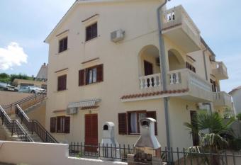 Apartments Njivice has Balcony rooms