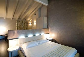 Piccolo Hotel allows 18 year olds to book a room