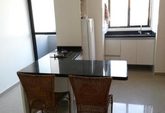 Apartamento Central Curitiba allows 18 year olds to book a room