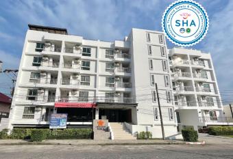 Leelawadee Naka allows 18 year olds to book a room