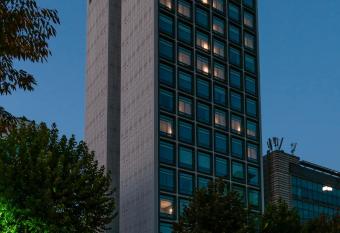 Hotel Cappuccino allows 18 year olds to book a room