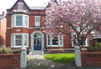 Mode Apartments St Annes has Balcony rooms