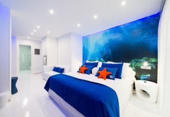 Wavia Hotel - Adults only allows 18 year olds to book a room