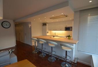 Aftersurf allows 18 year olds to book a room