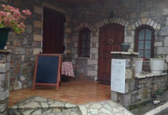                questhouse Electra isari allows 18 year olds to book a room