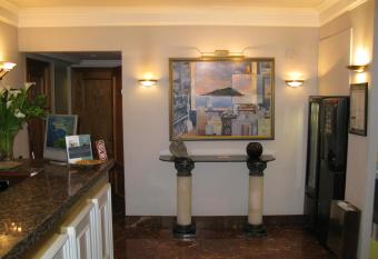 Hostal Bah  a allows 18 year olds to book a room