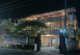 My Place Guest House has Balcony rooms