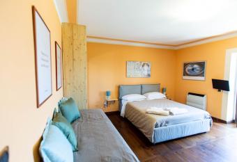 Home 4 Creativity - Coliving Calabria has Balcony rooms