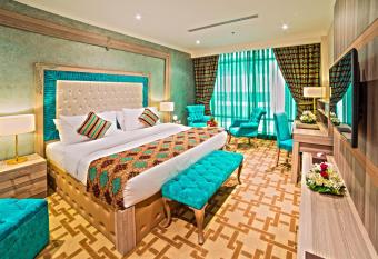 Sapphire Plaza Hotel allows 18 year olds to book a room