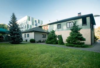 Renau has Balcony rooms