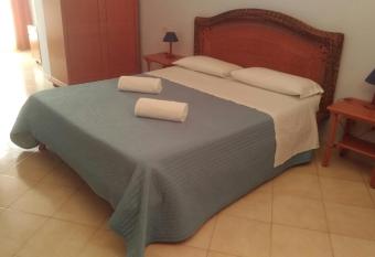 B Palace has Balcony rooms