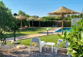 Quinta dos I s - Algarve allows 18 year olds to book a room