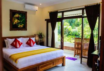Manwarsa Guest House has Balcony rooms