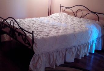 Apartment Na Saharova has Balcony rooms