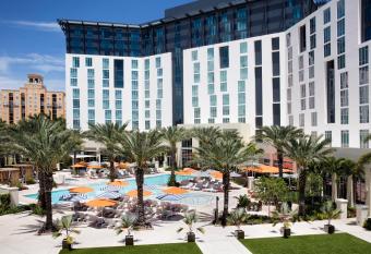 Hilton West Palm Beach allows 18 year olds to book a room