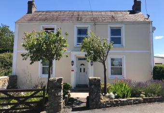 Manordaf B&B allows 18 year olds to book a room