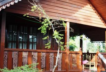 Utopia House Phangan allows 18 year olds to book a room