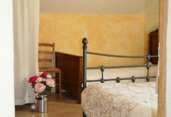 G  te La Grange Du Haut has Balcony rooms