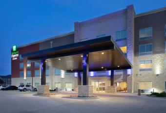 Holiday Inn Express & Suites Great Bend By IHG allows 18 year olds to book a room