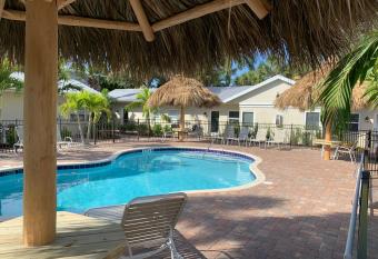 Twin Palms at Siesta has Balcony rooms