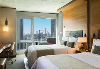 Renaissance New York Midtown Hotel has Balcony rooms