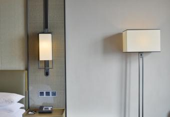 Chongqing Marriott Hotel has rooms with a private hot tub