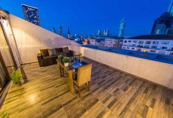 A Palace Suites has rooms with a private hot tub