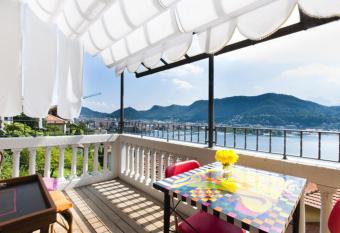 Apartment Como 54b has Balcony rooms