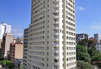 San Raphael Hotel has rooms with a private hot tub