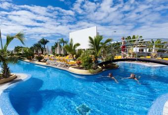 Paradise Park Fun Lifestyle Hotel allows 18 year olds to book a room