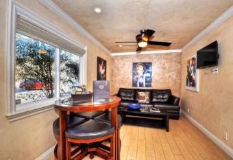 Villa Rustico has Balcony rooms