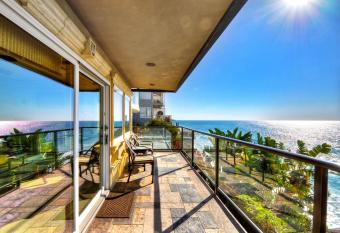 Villa Bella Mare has Balcony rooms