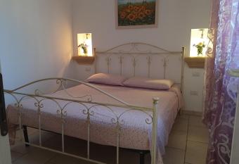 Perla del Salento has rooms with a private hot tub