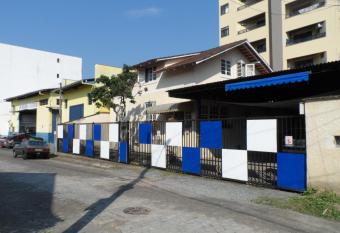 Austria Hostel & Pousada allows 18 year olds to book a room