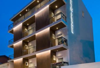 Hotel Giulio Cesare has Balcony rooms