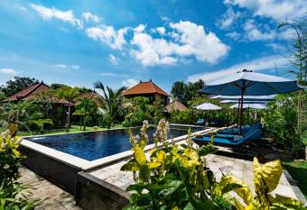 The Cozy Villas Lembongan allows 18 year olds to book a room