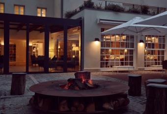 H  tel de Cavoye has Balcony rooms