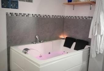 La Stella delle Alpi has Balcony rooms