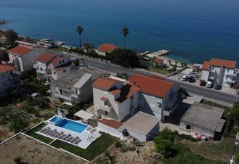 Apartments Jagoda has Balcony rooms