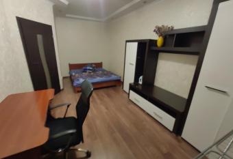 Daily rent Apartments 5 allows 18 year olds to book a room