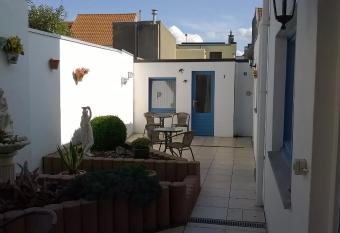 Kokodor allows 18 year olds to book a room