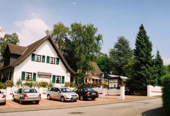 Landhaus Sassenhof has Balcony rooms